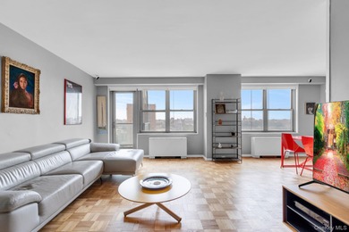 Spacious 2BR/2BA at the Winston Churchill with breathtaking