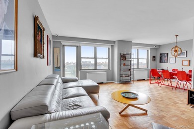 Spacious 2BR/2BA at the Winston Churchill with breathtaking