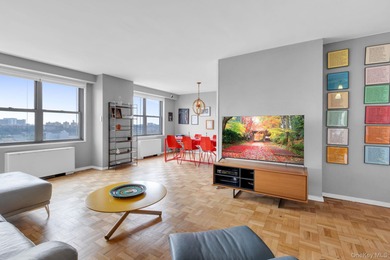 Spacious 2BR/2BA at the Winston Churchill with breathtaking