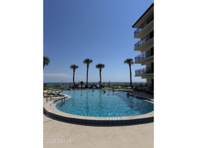 PERFECT SECOND HOME DIRECTLY ON THE BEACH WITH RARE ZONING THAT