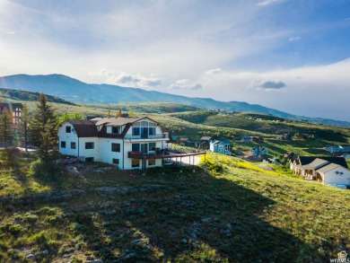 ELEVATOR. $50K CONSESSIONS. SLEEPS 50. BREATHTAKING VIEW. This