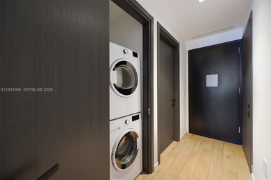 Beautiful Studio Hotel/Condo unit nestled in the heart of