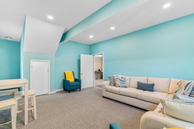 Enjoy the stunning Intracoastal Waterway (ICW) view from the