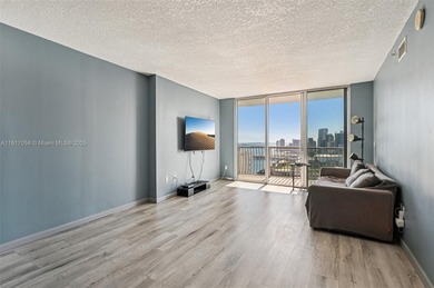 Experience 42nd-floor living with stunning, unobstructed views