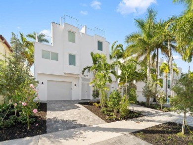 NEW WATERFRONT TOWNHOME situated in Ft. Lauderdale's Las Olas