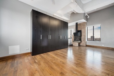 Dramatic 2 story full floor Penthouse with 1500 square foot