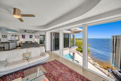 Experience breathtaking 180-degree, unobstructed views of the