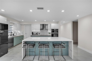 WELCOME TO SOUTH FLORIDA PARADISE!!! PICKY BUYERS WELCOME!