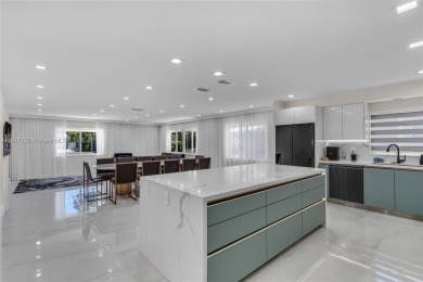 WELCOME TO SOUTH FLORIDA PARADISE!!! PICKY BUYERS WELCOME!