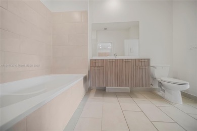 OWNER MOTIVATED. This 1B/1B apartment in Urbana, Downtown Doral