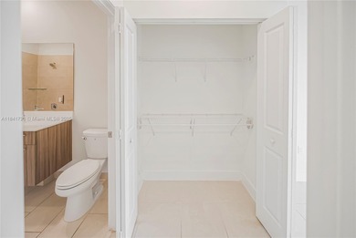 OWNER MOTIVATED. This 1B/1B apartment in Urbana, Downtown Doral