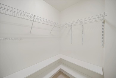 OWNER MOTIVATED. This 1B/1B apartment in Urbana, Downtown Doral