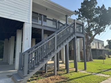 For sale at 113 Old Oak Dr, Montegut, LA - this 3-bedroom