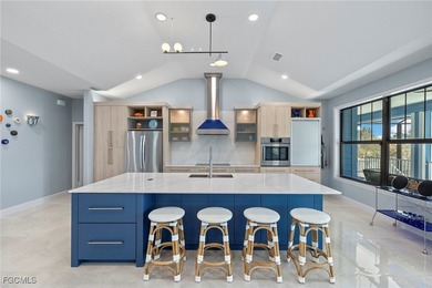 Birder's Paradise on Sanibel Island! Nestled at the tranquil