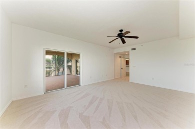 This spacious 3RD floor *END UNIT* offering UNOBSTRUCTED