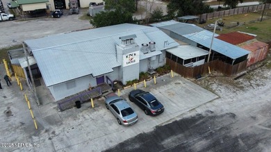 FOR SALE: Thriving Sports Bar & Liquor Store - Middleburg, FL!