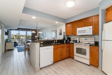 This beautiful 3 bed 2 bath END unit overlooks the Harbourgate