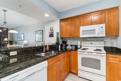 This beautiful 3 bed 2 bath END unit overlooks the Harbourgate