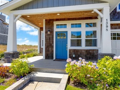 OCEAN FRONT with PANORAMIC OCEAN VIEW with your own private path