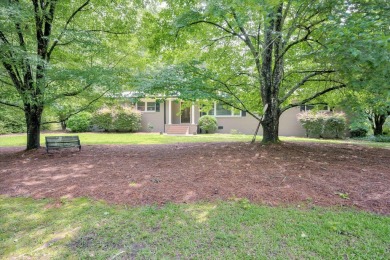Private oasis .5 miles away from Edgefield Village Square. Once