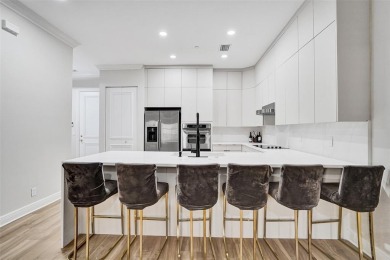 Welcome to 230 NE 69th Circle at Tuscany Village! Situated