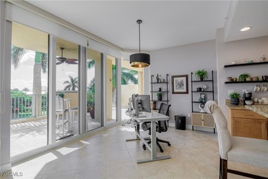 2/2 + Den Condo-2 GARAGE PARKING SPOTS North Star Yacht Club: