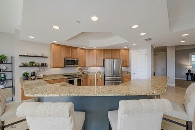 2/2 + Den Condo-2 GARAGE PARKING SPOTS North Star Yacht Club: