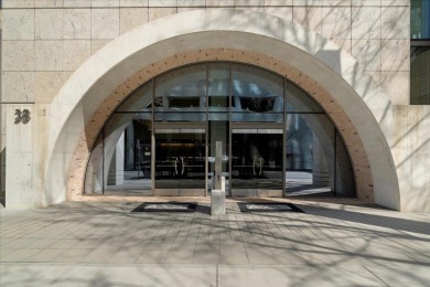 Enjoy gracious living at its nest in this upscale downtown