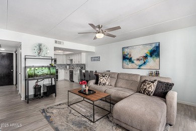 STUNNING & IMMACULATE CORNER UNIT NEAR OLD TOWN