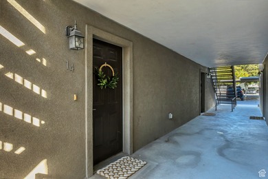 **INCREDIBLE DOWNTOWN INVESTMENT OPPORTUNITY!** Welcome to your