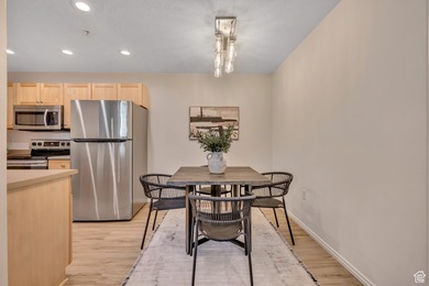 **INCREDIBLE DOWNTOWN INVESTMENT OPPORTUNITY!** Welcome to your