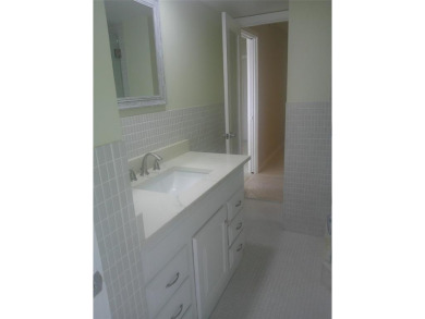 8th floor SE corning unit with amazing views and afternoon shade