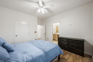 Crisp, clean, and move-in ready -- this charming Warwick model