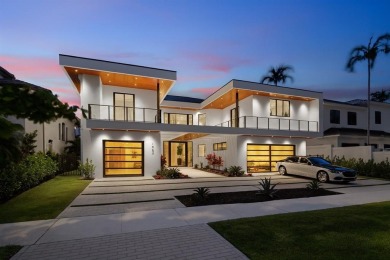 MAJOR RENOVATION COMPLETED IN APRIL 2024. Enchanting waterfront