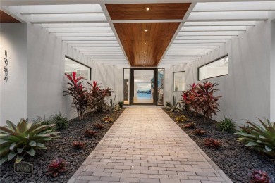 MAJOR RENOVATION COMPLETED IN APRIL 2024. Enchanting waterfront