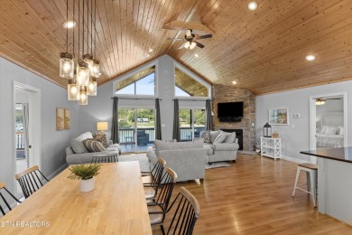 Luxury Lakefront Living in Hidden Springs - Norris Lake, TN!