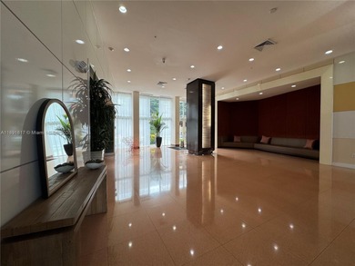 Elegant and bright 3 bed / 2 bath corner residence at Venture at