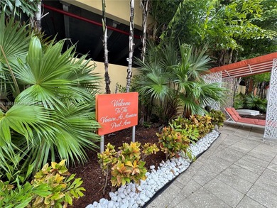 Elegant and bright 3 bed / 2 bath corner residence at Venture at