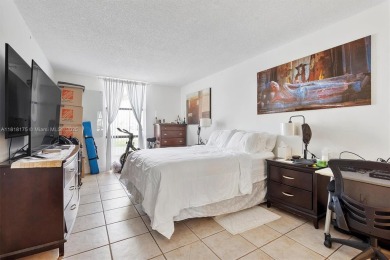 JUST REDUCED! HUGE 2 BED 2 BATH IN A BOOMING AREA, A FEW MIN