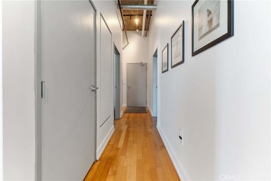 Located on the corner of the top floor, it has 13 ft