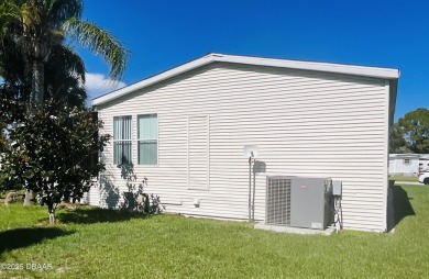 Welcome Home! Discover this beautiful 2005 Palm Harbor 2 bedroom