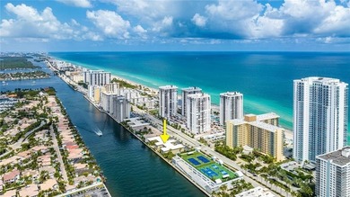 Wow!!!Across the street from the beach! Spacious 2-bedroom