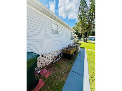 BRING OFFERS, MOTIVATED SELLER. DISCOVER THIS 2-BEDROOM