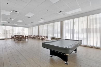 Best value oceanfront in Surfside - renovated building, beach