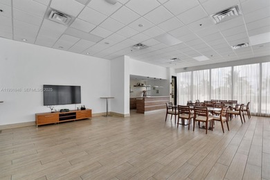 Best value oceanfront in Surfside - renovated building, beach