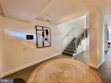 NEW PRICE! STUNNING ULTRA- CUSTOM Contemporary 5 BD/4.5 BA