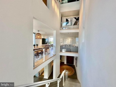 NEW PRICE! STUNNING ULTRA- CUSTOM Contemporary 5 BD/4.5 BA