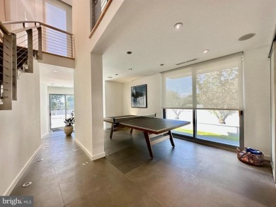 NEW PRICE! STUNNING ULTRA- CUSTOM Contemporary 5 BD/4.5 BA