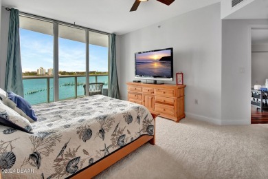 Live in the most elegant building in the area...the Marina