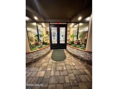 DIRECT OCEAN VIEW on the World's Most Famous Daytona Beach